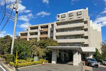 世田谷アインス美しの杜の外観（南西側から）