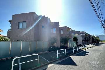 クレッセント千歳船橋の外観（北東側から）