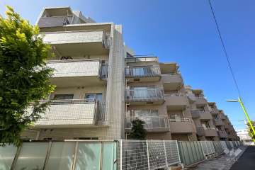 クレッセント千歳船橋の外観（南東側から）