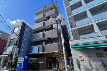 エクセリア三軒茶屋の外観（南東側から）