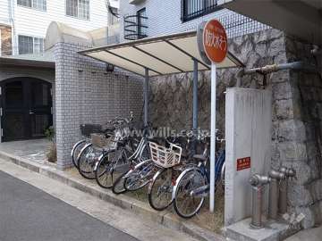 エントランス横の駐輪場