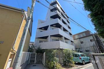ルリオン三軒茶屋３の外観（北東側から）