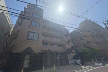 東急ドエルアルス三軒茶屋弐番館の外観（北東側から）