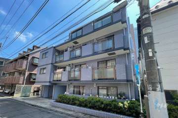 セザール三軒茶屋の外観（南西側から）