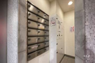 宅配ボックスと共用ポスト