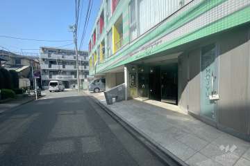 敷地南西側の前面道路