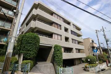 グランドムール夙川の外観（南西側から）