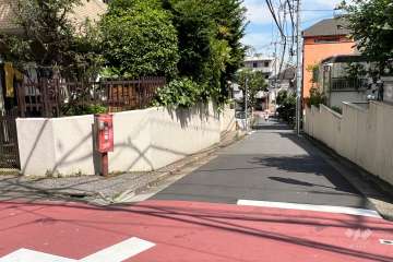 敷地南西側の前面道路