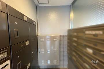 共用ポストと宅配ボックス