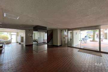 エントランスホール