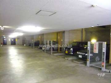 敷地内駐車場（屋内機械式）