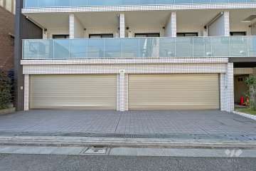 駐車場の出入り口
