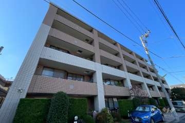 ディアナコート下北沢の外観（南東側から）