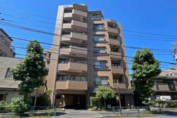 エクラン世田谷代沢の外観（南側から）