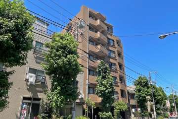 エクラン世田谷代沢の外観（南西側から）