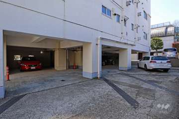 敷地内駐車場（屋内平面式）