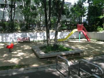 敷地内の公園
