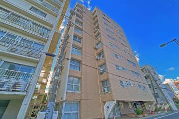 信誠コーポの外観（南東側から）