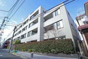 マストレジデンス世田谷代田の外観(南東側から)