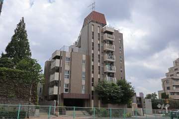 世田谷代田サンライズマンションの外観（北西側から）