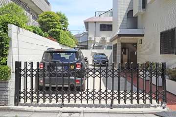 駐車場の出入り口