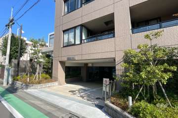 駐車場の出入口