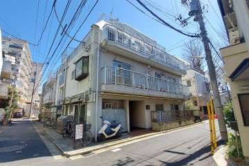 サカエ代田橋マンションの外観(北西側から)