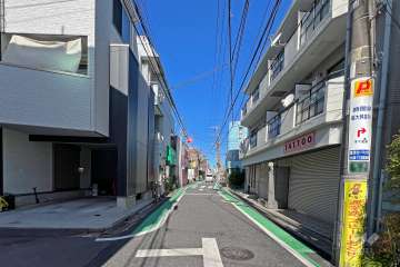 敷地南西側の前面道路