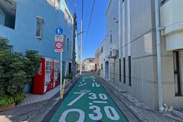 敷地北西側の前面道路