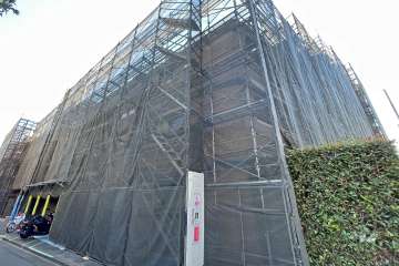 ライオンズマンション砧公園第2の外観（北西側から）※大規模修繕工事中（2024年2月）