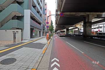 敷地北西側の前面道路