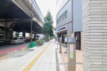 敷地北西側の前面道路