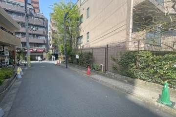 敷地西側道路の前面