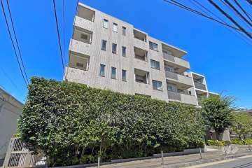 ヒルズ池尻東山公園の外観（南東側から）