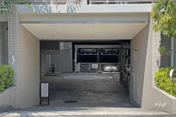 敷地内駐車場（屋内機械式）