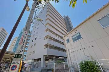 駒場ネオパレスの外観（北西側から）