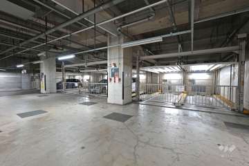 敷地内駐車場（屋内機械式）
