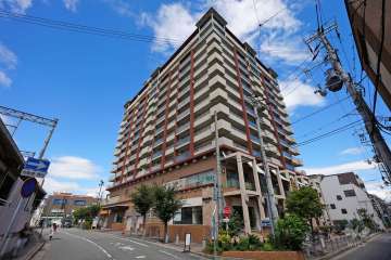 パセオ甲東の外観（南西側から）
