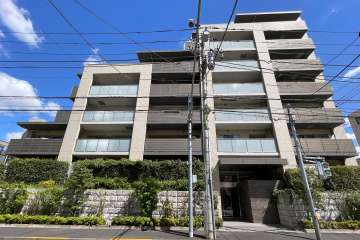 ジオ上野毛の外観（西側から）