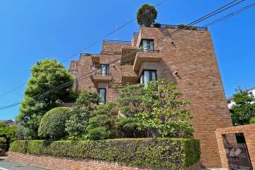 東急ドエルアルス上野毛の外観（北東側から）