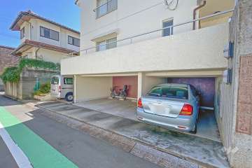 敷地内駐車場（屋内平面式）