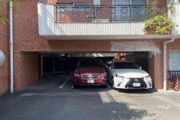 敷地内駐車場（屋内平面式）