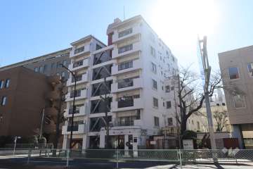 パラスト自由ヶ丘の外観(北西側から)