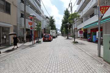 敷地東側の前面道路