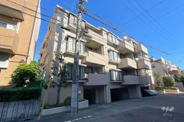 等々力七丁目パークホームズの外観（南西側から）　