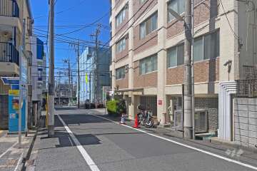 
敷地東側前面道路（北側から）
