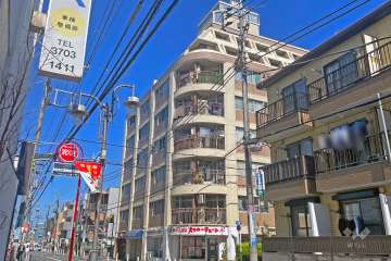 シャンボール尾山台の外観（南東側から）