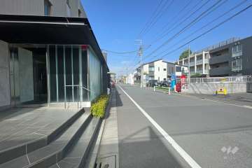敷地北側の前面道路