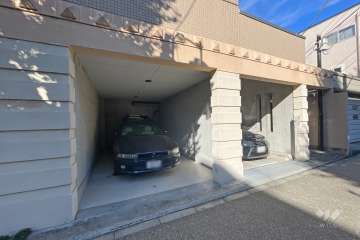 敷地内駐車場（屋内平面式と屋内機械式）