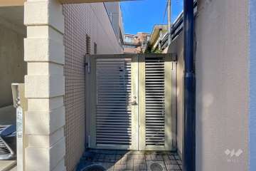 駐輪場の出入り口　